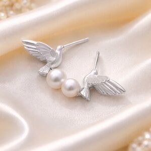 Vintage Hummingbird Pearl Silver Earrings